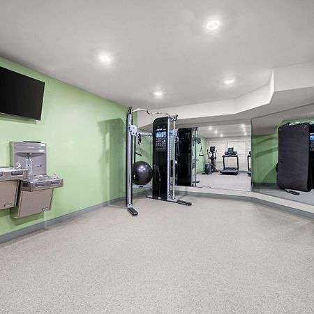Woodspring Suites Dearborn Detroit Екстериор снимка