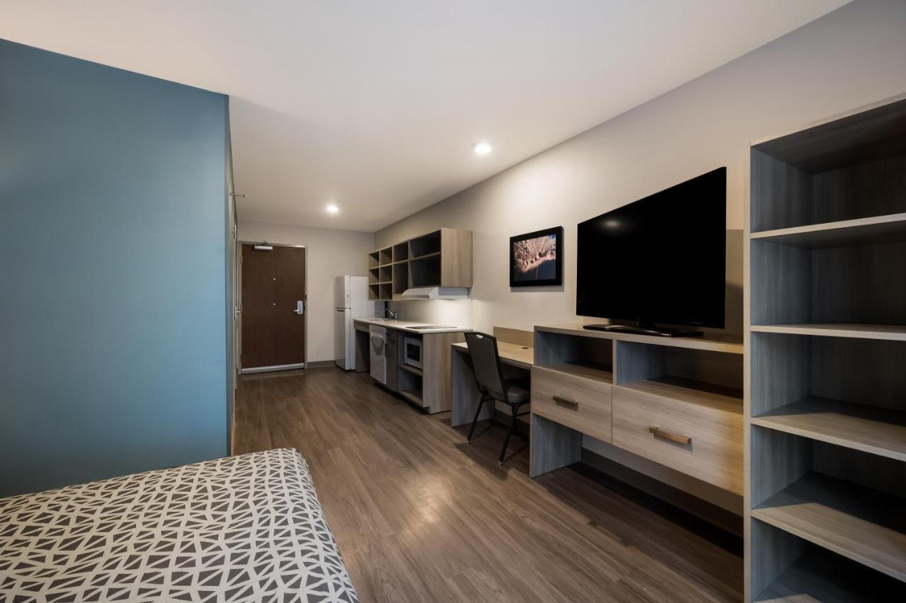 Woodspring Suites Dearborn Detroit Екстериор снимка