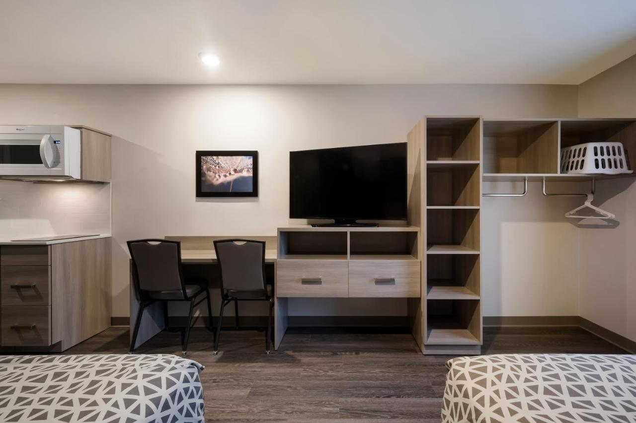 Woodspring Suites Dearborn Detroit Екстериор снимка
