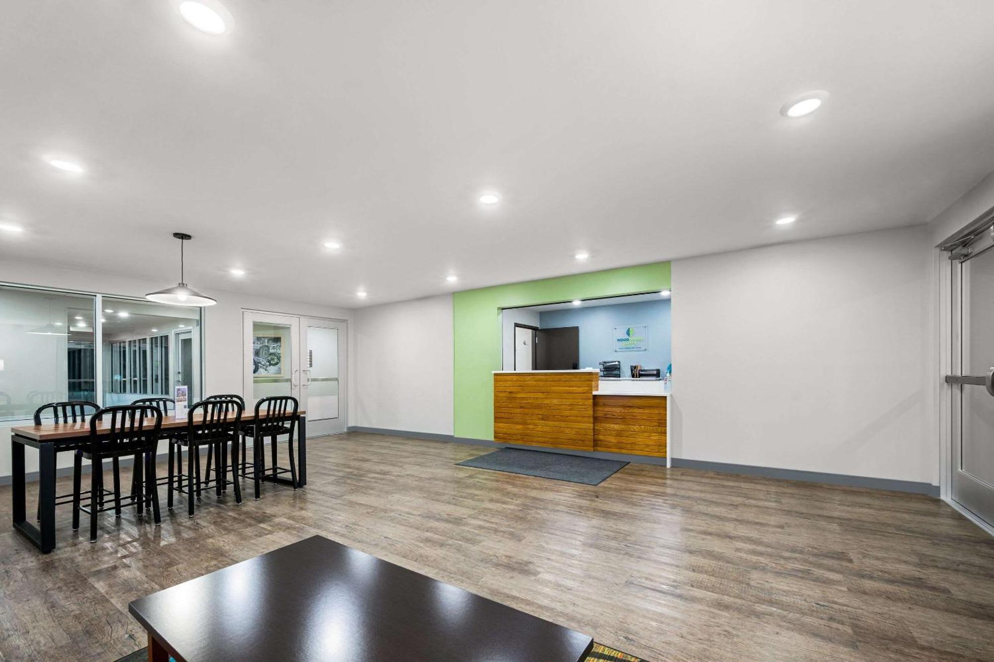 Woodspring Suites Dearborn Detroit Екстериор снимка